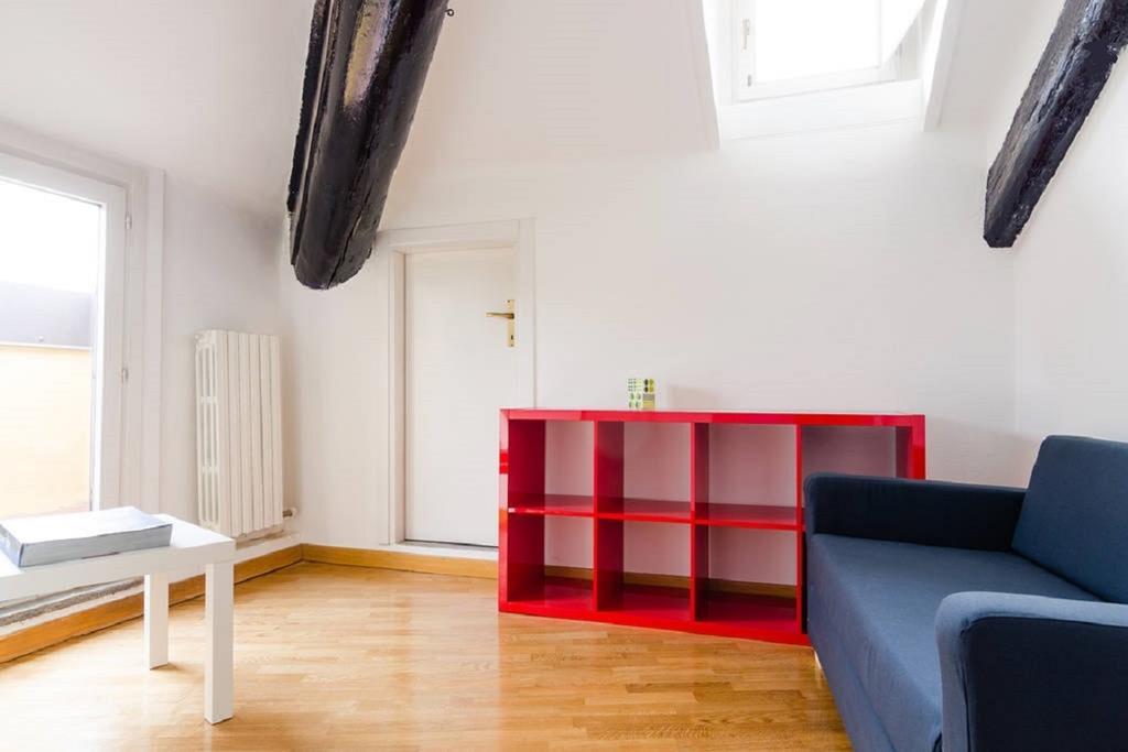 V12 Design Apartments Milan Bilik gambar